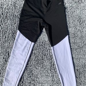 New Balance Tights/ Leggings